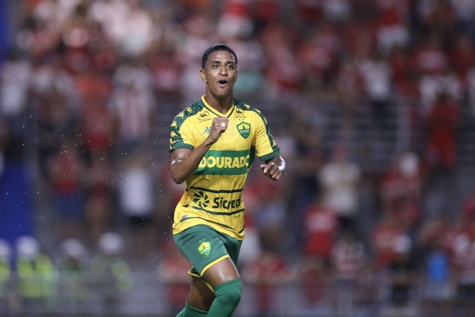 Goleiros brilham, e Cuiabá tropeça fora de casa ao empatar com o CRB — veja os gols