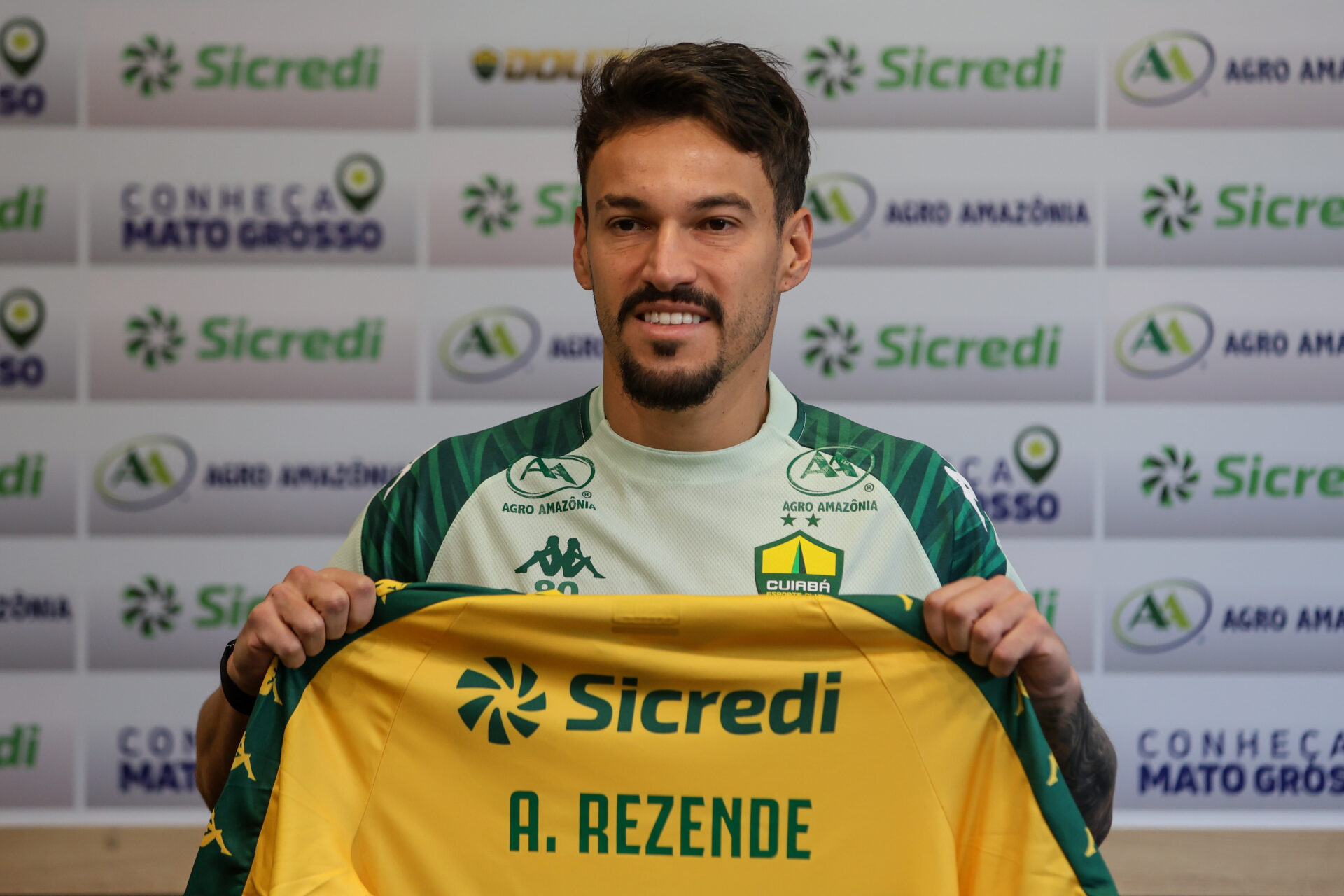 Apresentado oficialmente, Jader é o novo reforço do Cuiabá para a Série B