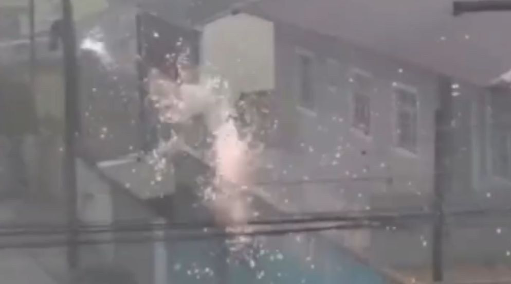 Vento causa curto-circuito e deixa mais de 120 casas sem luz