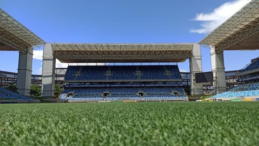 Arena Pantanal em Polêmica: Redes de Gol Coloridas Agitam o Futebol de Mato Grosso