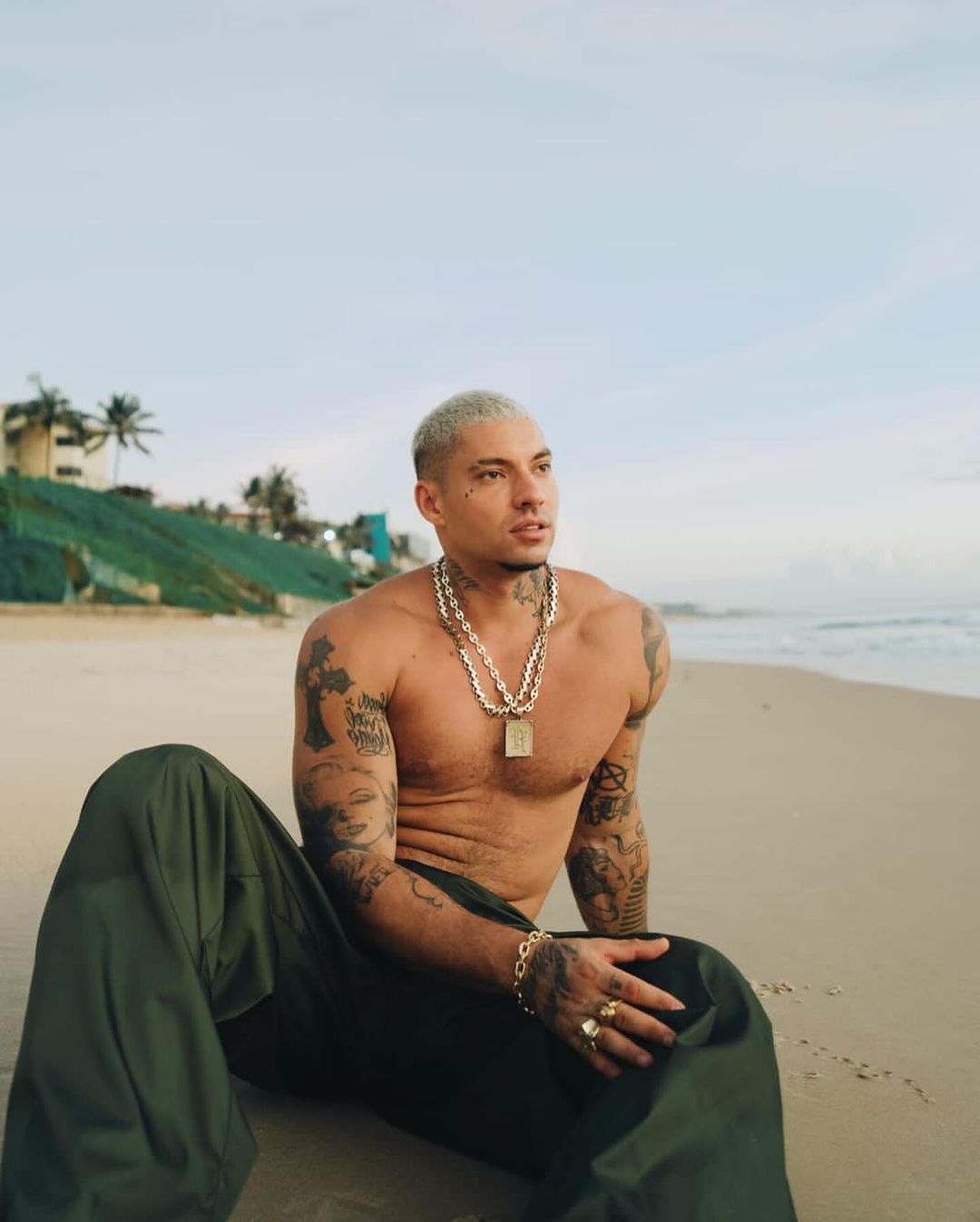 Filipe Ret Ignora Fã em Shopping do Rio: Debate Sobre Privacidade e Imagem do Rapper