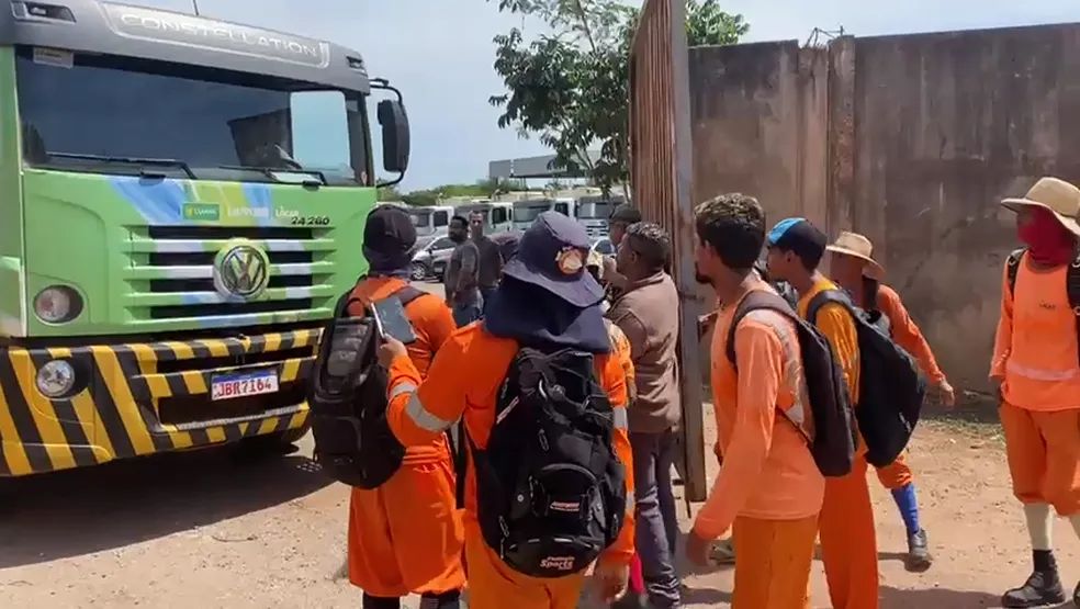 Garis se revoltam em greve por reajuste salarial em Cuiabá