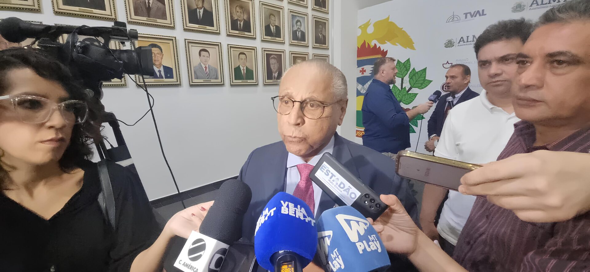 Júlio Campos