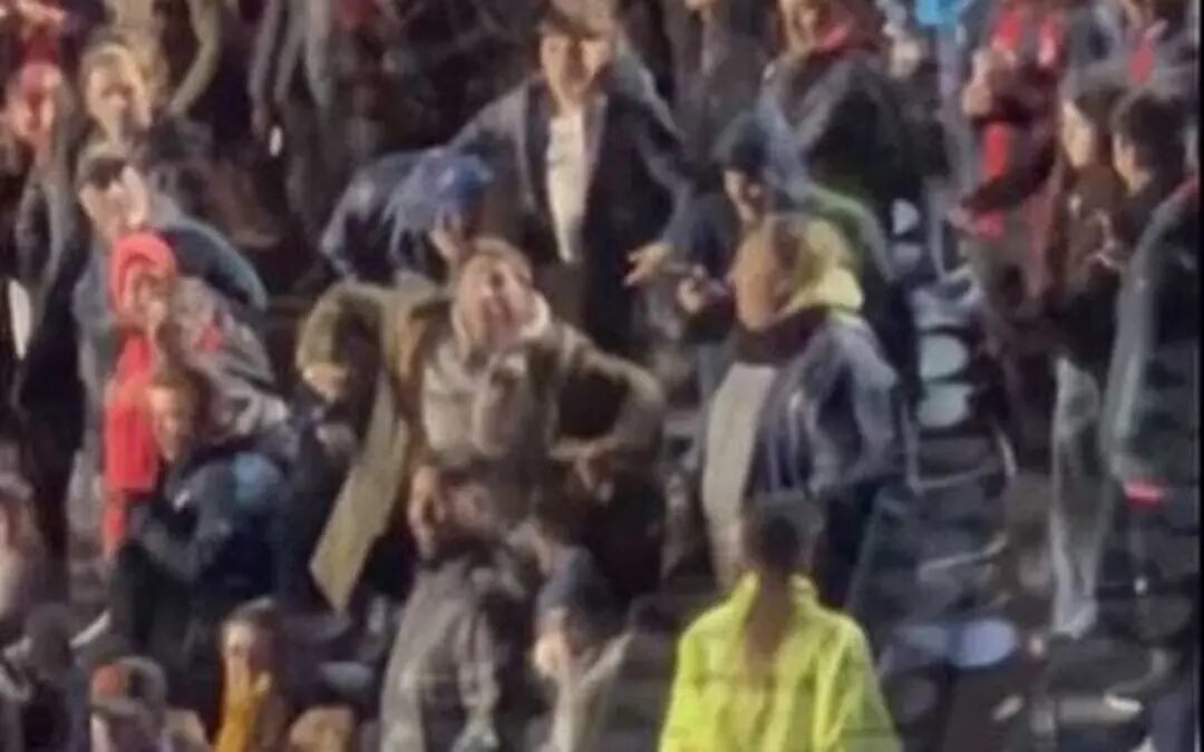 Torcedores do San Lorenzo cometem racismo contra atleticanos em Buenos Aires