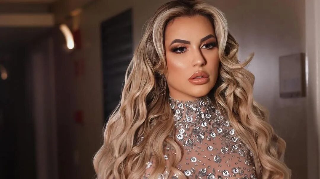 deolane bezerra