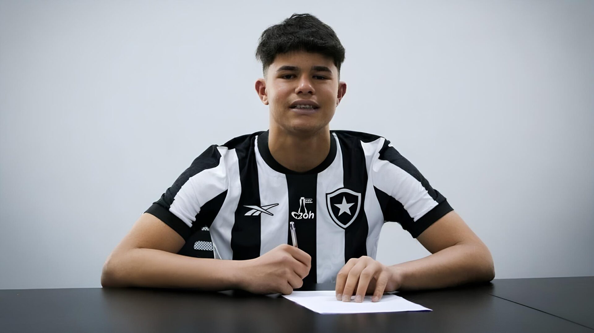 Bruninho, filho de Bruno e Eliza Samúdio, reforça a base do Botafogo