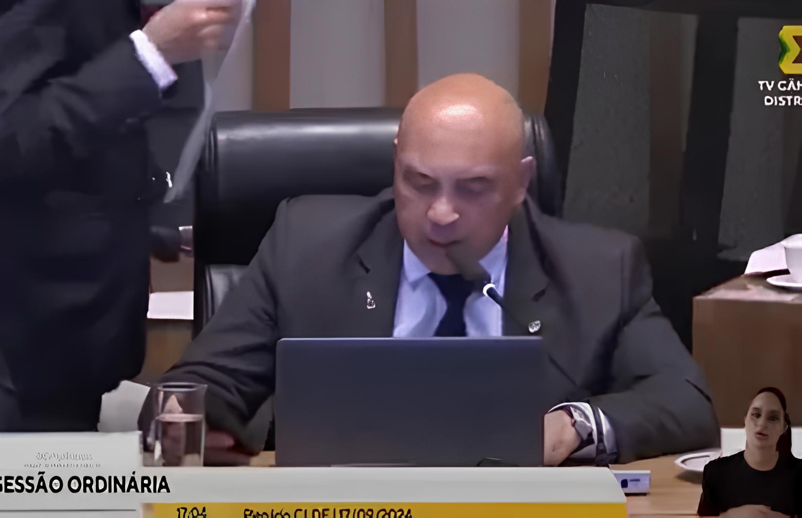 Câmara Legislativa aprova em 16 segundos aumento salarial de deputados distritais para R$ 34,7 mil