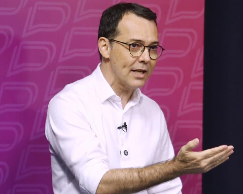 Lúdio Cabral pede desculpas por fala sobre educação a distância