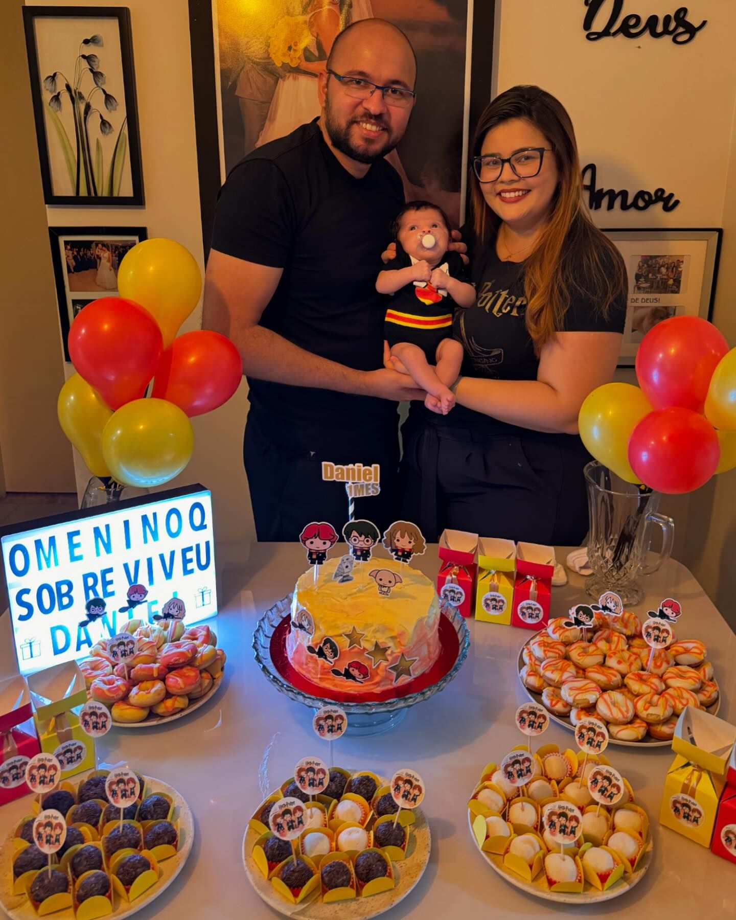 Bebê surpreende ao fazer xixi na mãe logo após o nascimento; VEJA VÍDEO