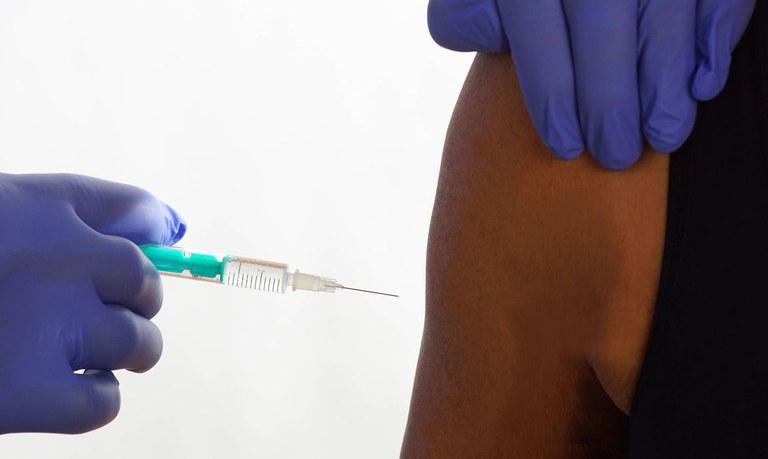 Anvisa aprova testes da vacina LepVax contra hanseníase no Brasil; VEJA VÍDEO
