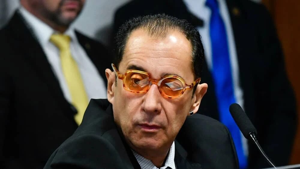 Kajuru confirma a veracidade dos vídeos e lamenta a exposição