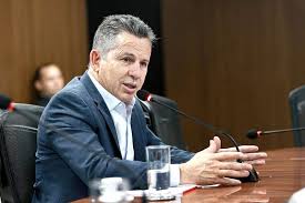 Mauro Mendes ordena investigação sobre influência de facções na Câmara de Cuiabá