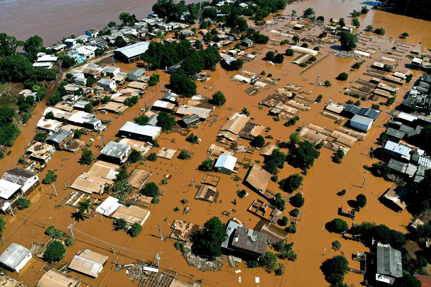 Rio Grande do Sul ainda sente os efeitos da maior enchente da história do estado; VEJA VÍDEO