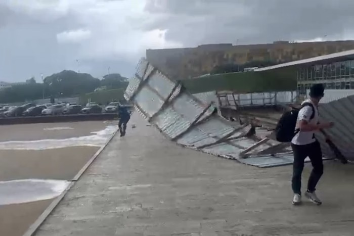 Ventania em Brasília causa estragos na Câmara dos Deputados e quase provoca tragédia; VEJA VÍDEO