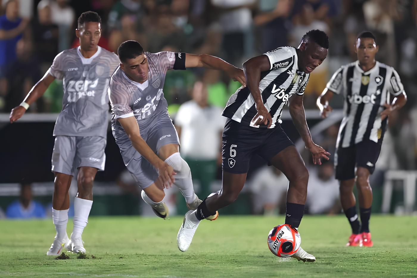 Botafogo tropeça e fica no empate com o Boavista pelo Carioca