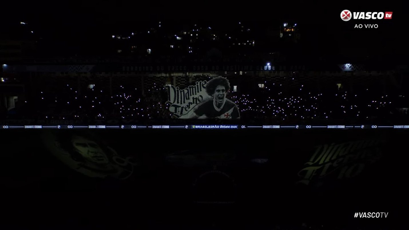 São Januário se emociona com homenagem a Roberto Dinamite no dia em que completaria 71 anos, veja vídeo