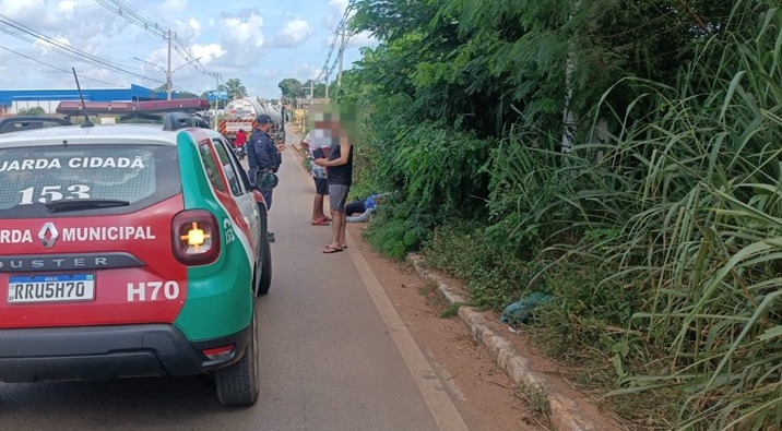 Motociclista atropela cachorro e cai em Várzea Grande