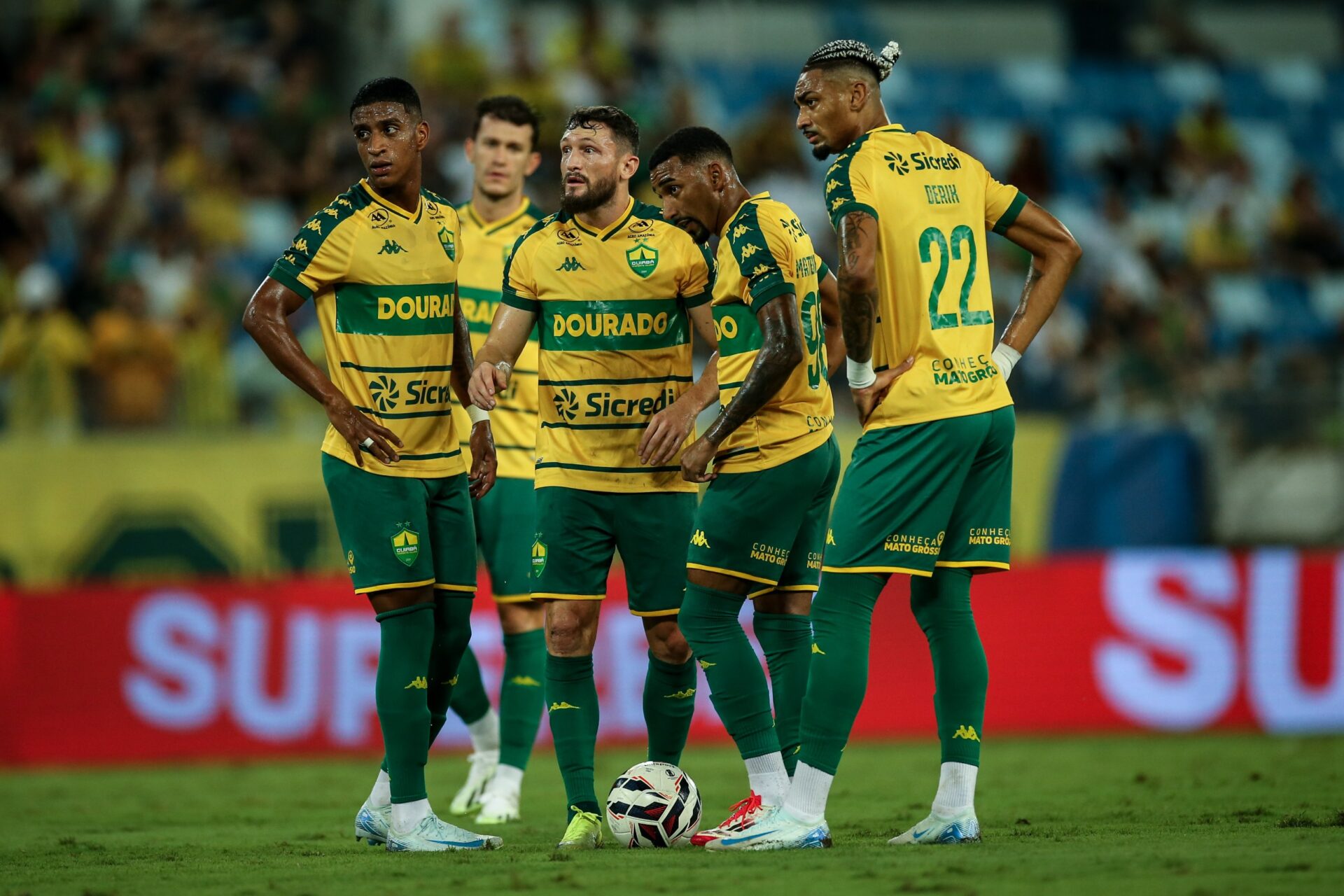 Cuiabá perde em casa para o Operário-PR e se complica na Série B; veja os gols