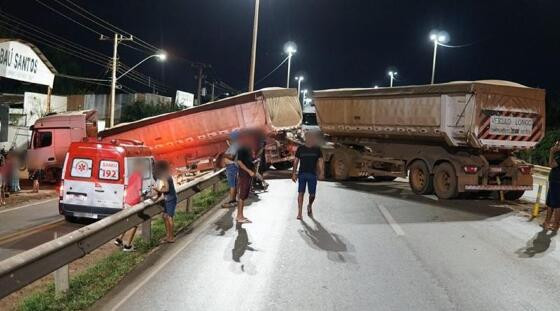 desgovernada fecha BR-364 e assusta motoristas em Rondonópolis