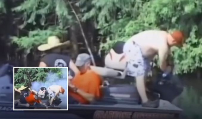 Homem decide consertar motor de barco no meio do rio e o inesperado acontece