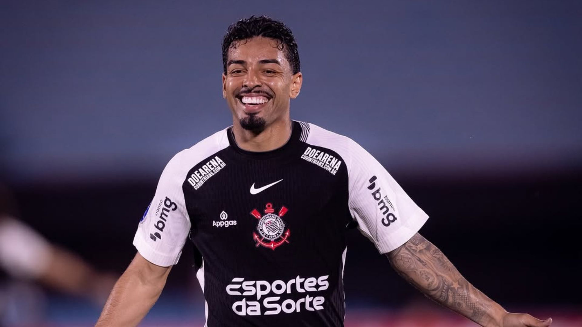 Com gol suado de Bidu, Corinthians vence no Uruguai e volta a sonhar com vaga na Sul-Americana; veja vídeo