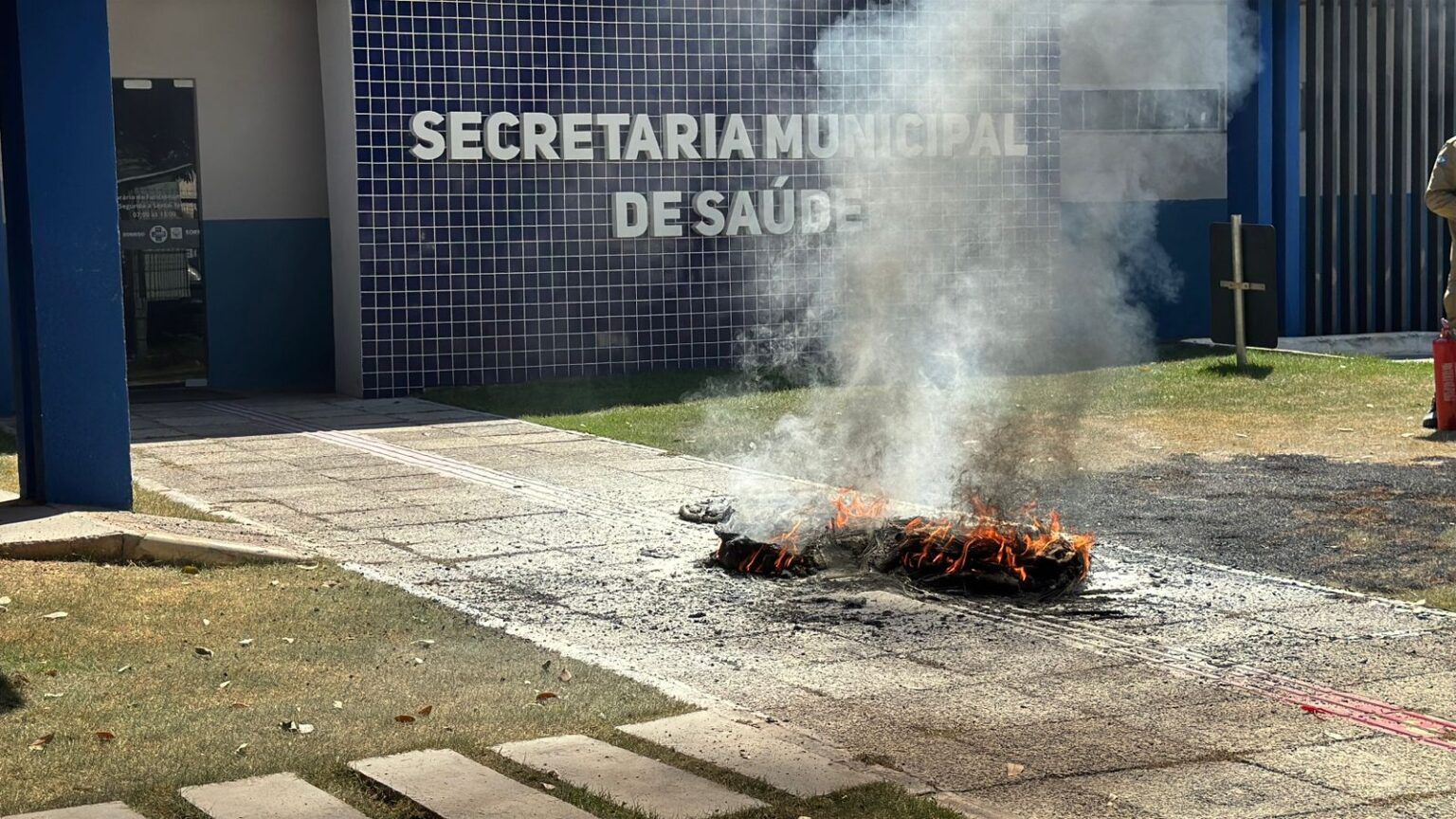 Protesto em Sorriso Cobra Atendimento Urgente para Paciente em Estado Grave