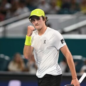 João Fonseca encara gigante polonês na estreia de Roland Garros e promete surpreender