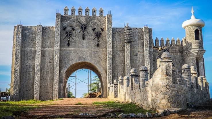 Cidade medieval Europeia surge em pleno sertão cearense