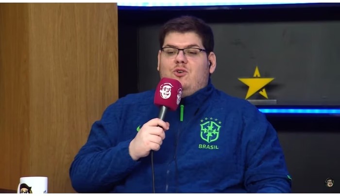 “Não foi pau a pau”: Casimiro ironiza eliminação do Flamengo com referência inesperada