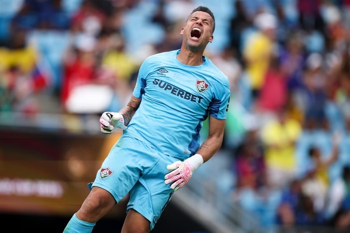 Milagre de Fábio e gols decisivos: Fluminense elimina Inter de Milão e avança no Mundial