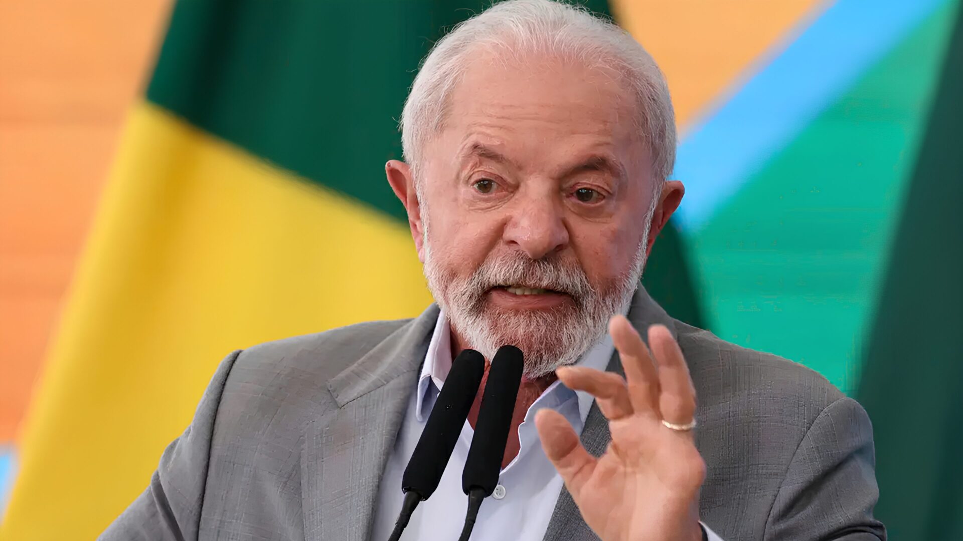 Datafolha revela reprovação estável ao governo Lula e leve oscilação na aprovação
