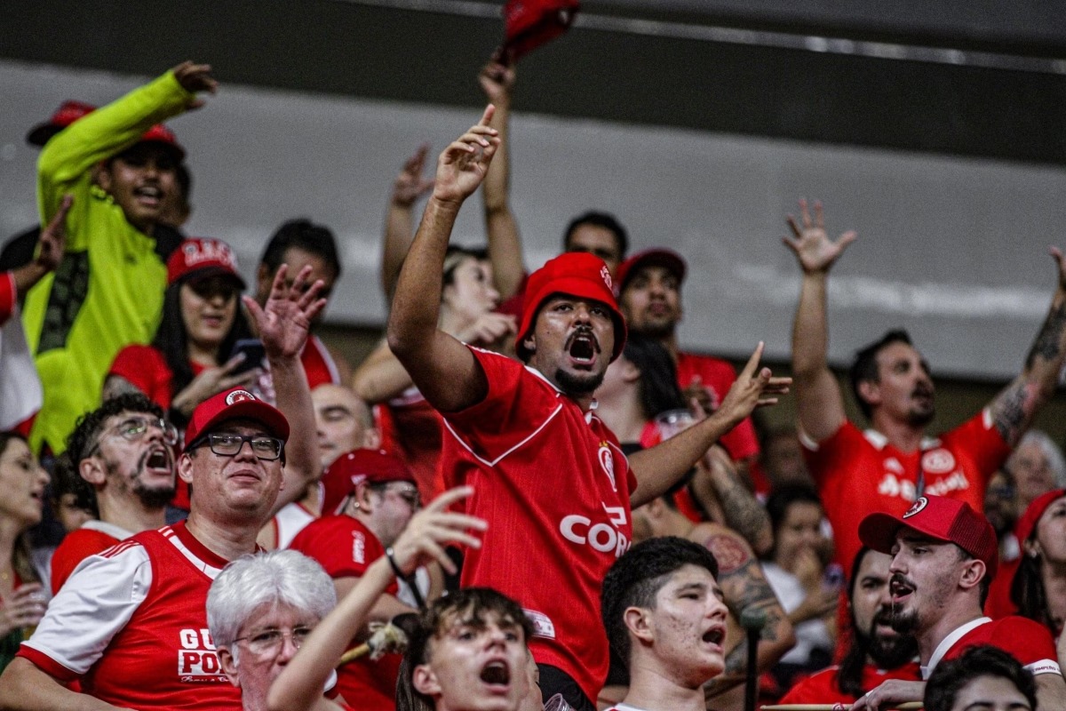 Torcida do Inter arrecada mais de R$ 31 mil para "Rua de Fogo" antes de confronto decisivo com Flamengo