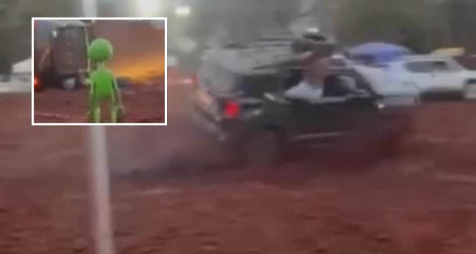 Jovem é esmagada em capotamento durante evento de carros