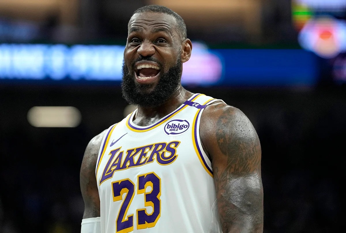 LeBron James prega peça em fãs e técnico do Lakers dispara: “Vocês são idiotas”