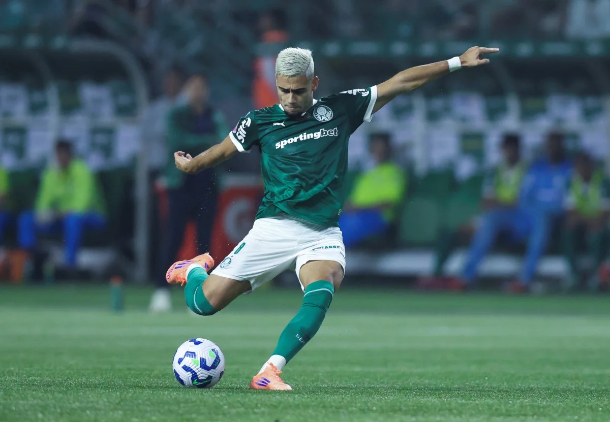 Palmeiras dispara na liderança e vira favorito ao título do Brasileirão 2025