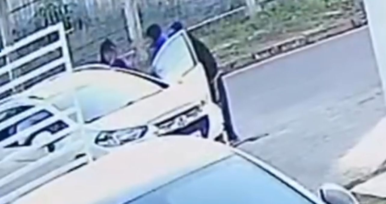 Ladrões desistem de roubo por não saberem dirigir carro automático