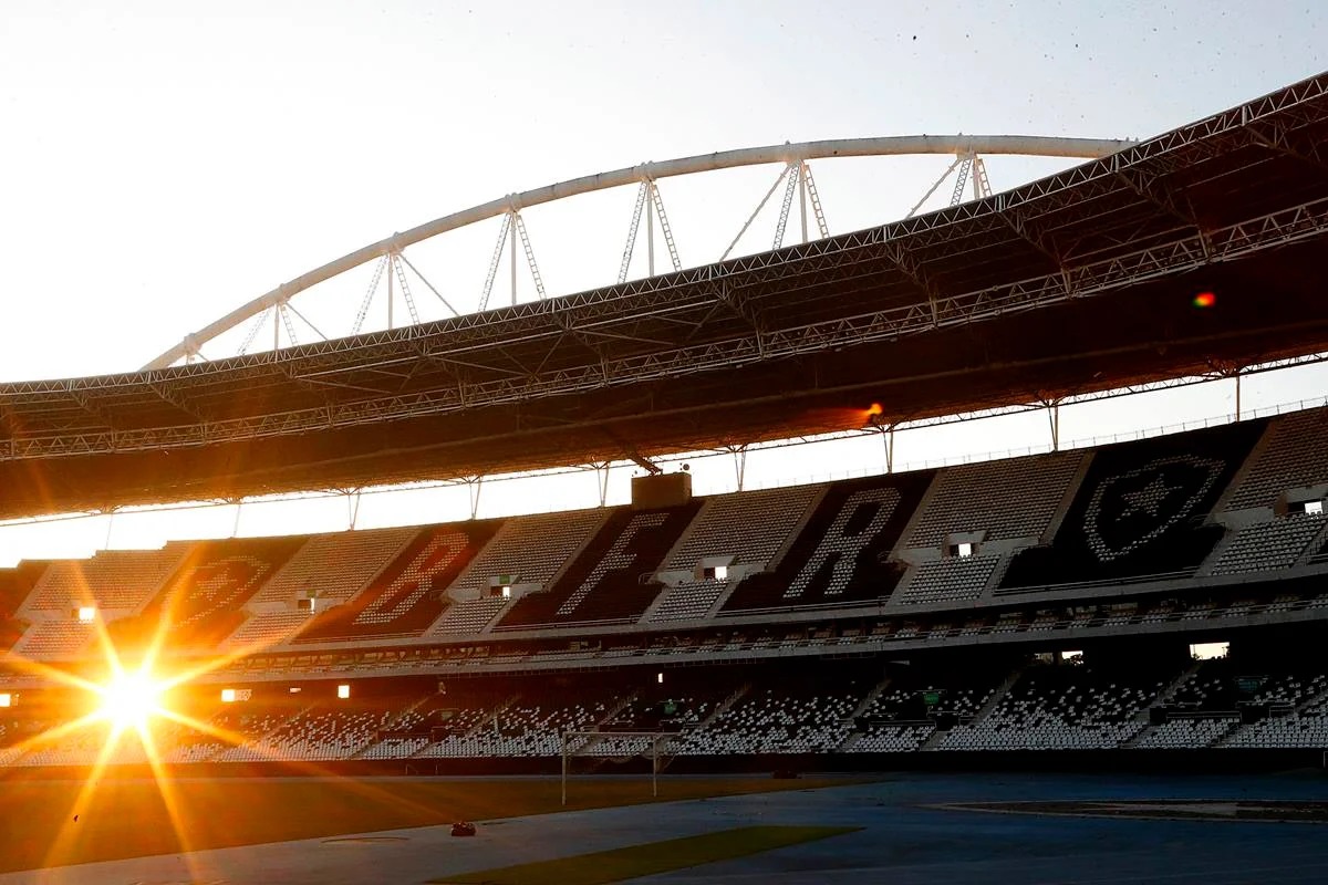 Jogadores do Botafogo batem de frente com diretoria por prêmio do Mundial e exigem mais do que o acordado