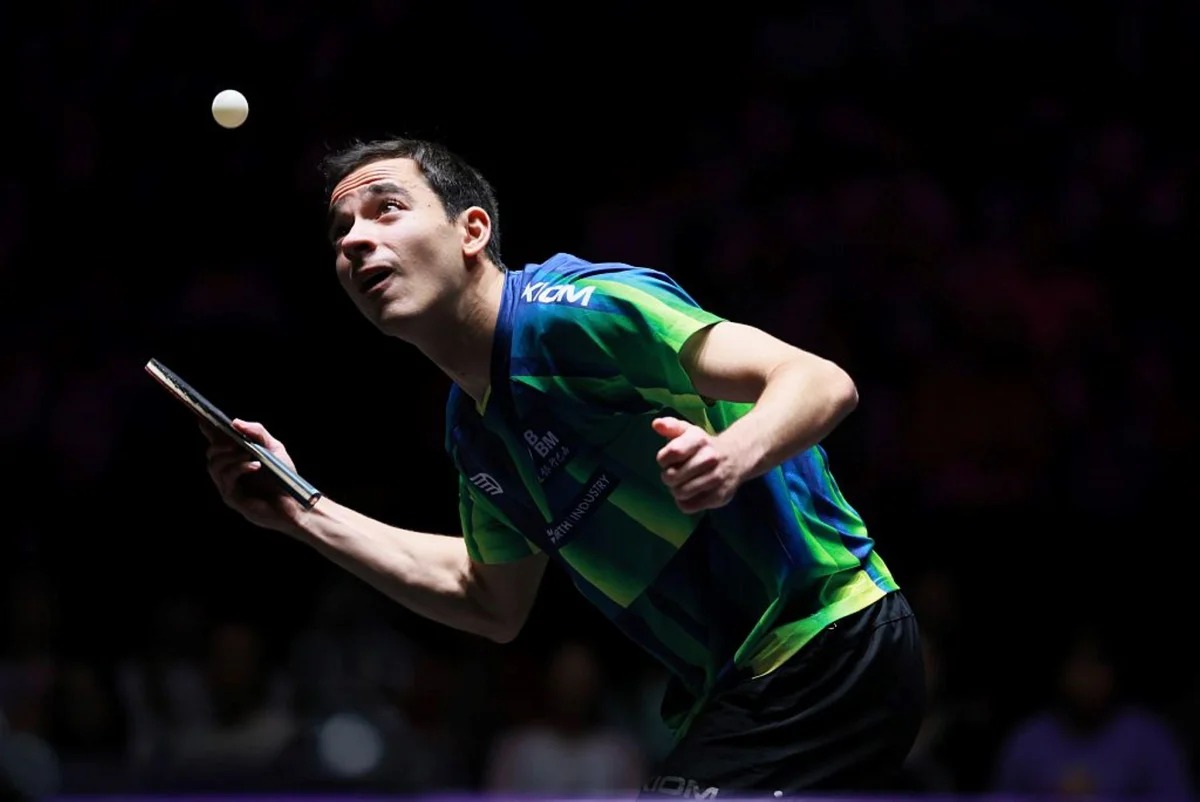 Hugo Calderano tropeça na estreia e se despede do WTT Champions de Montpellier