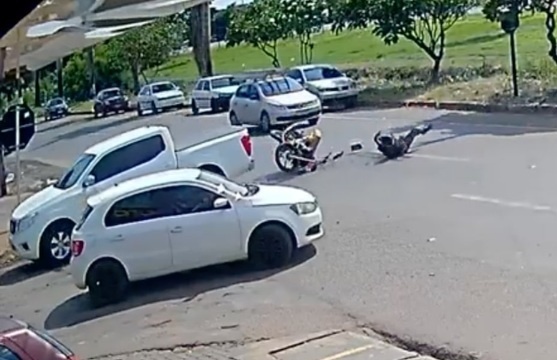 Motorista foge após atropelar motociclista em Sinop
