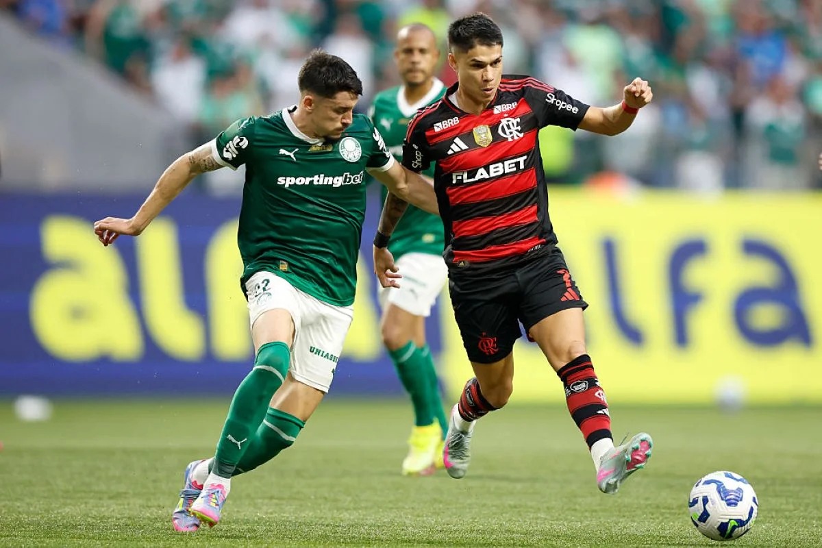 Conmebol confirma uniformes de Palmeiras e Flamengo para final da Libertadores