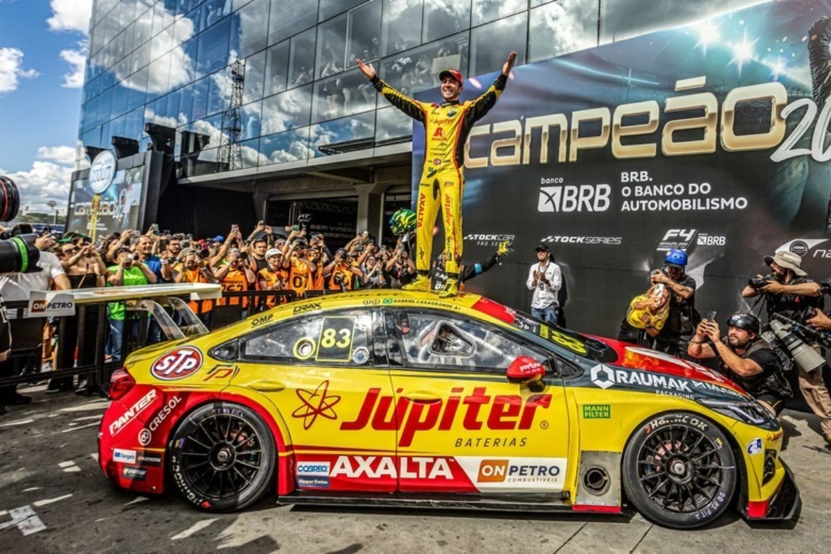 Campeão da Stock Car chega a Cuiabá para corrida histórica no novo autódromo