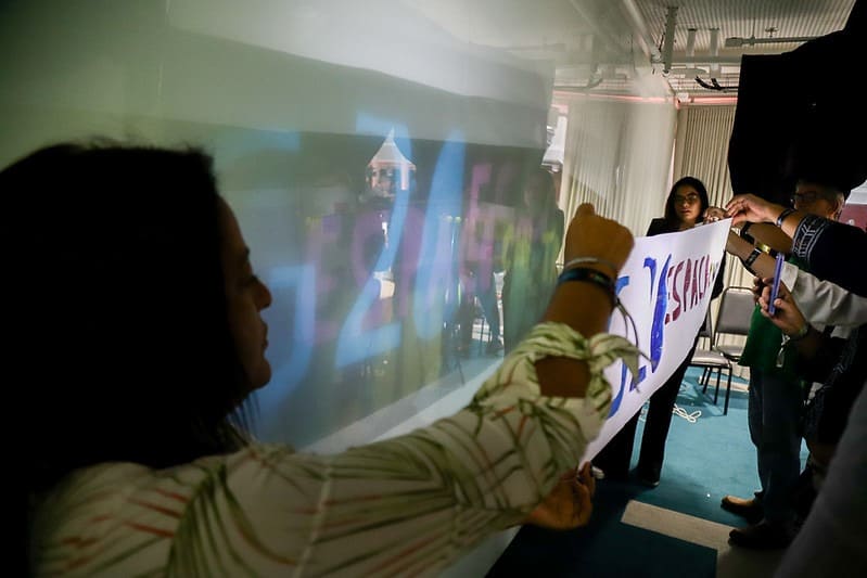 projeções poéticas transforma luz em arte e leva oficinas gratuitas a Cuiabá e Várzea Grande